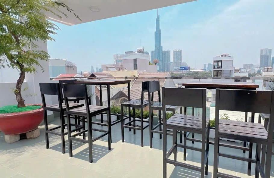 Modern With Balcony - Center Of Thao Dien * Ho Chi Minh City